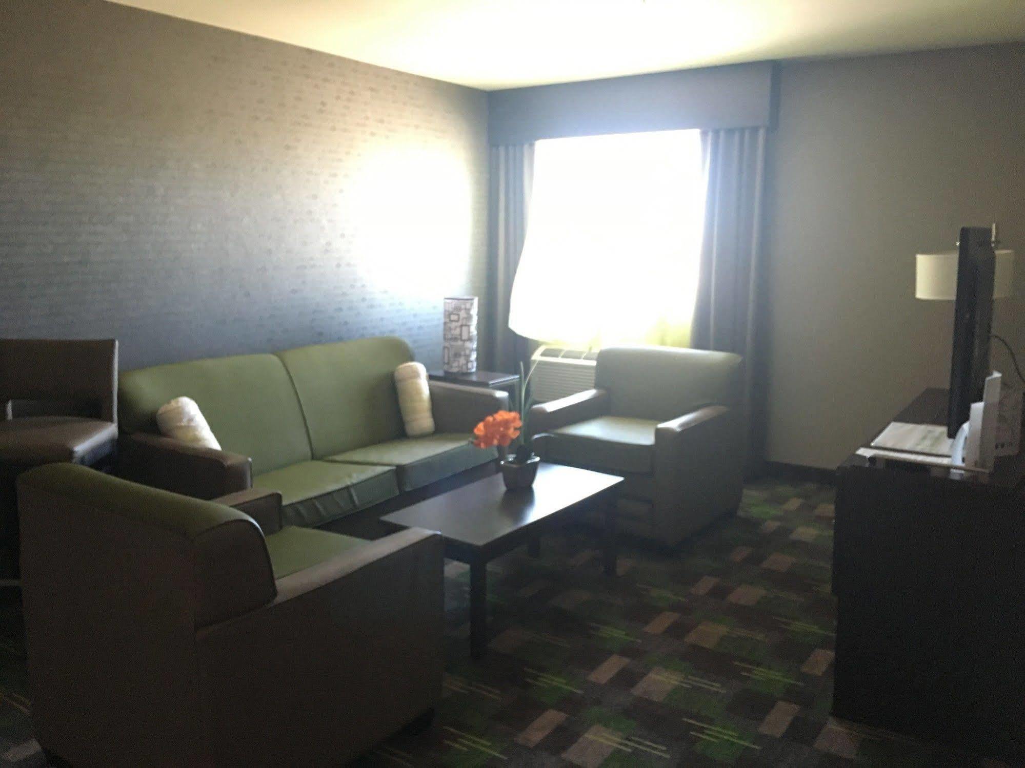 Holiday Inn Express Winnipeg Airport - Polo Park By Ihg Kültér fotó
