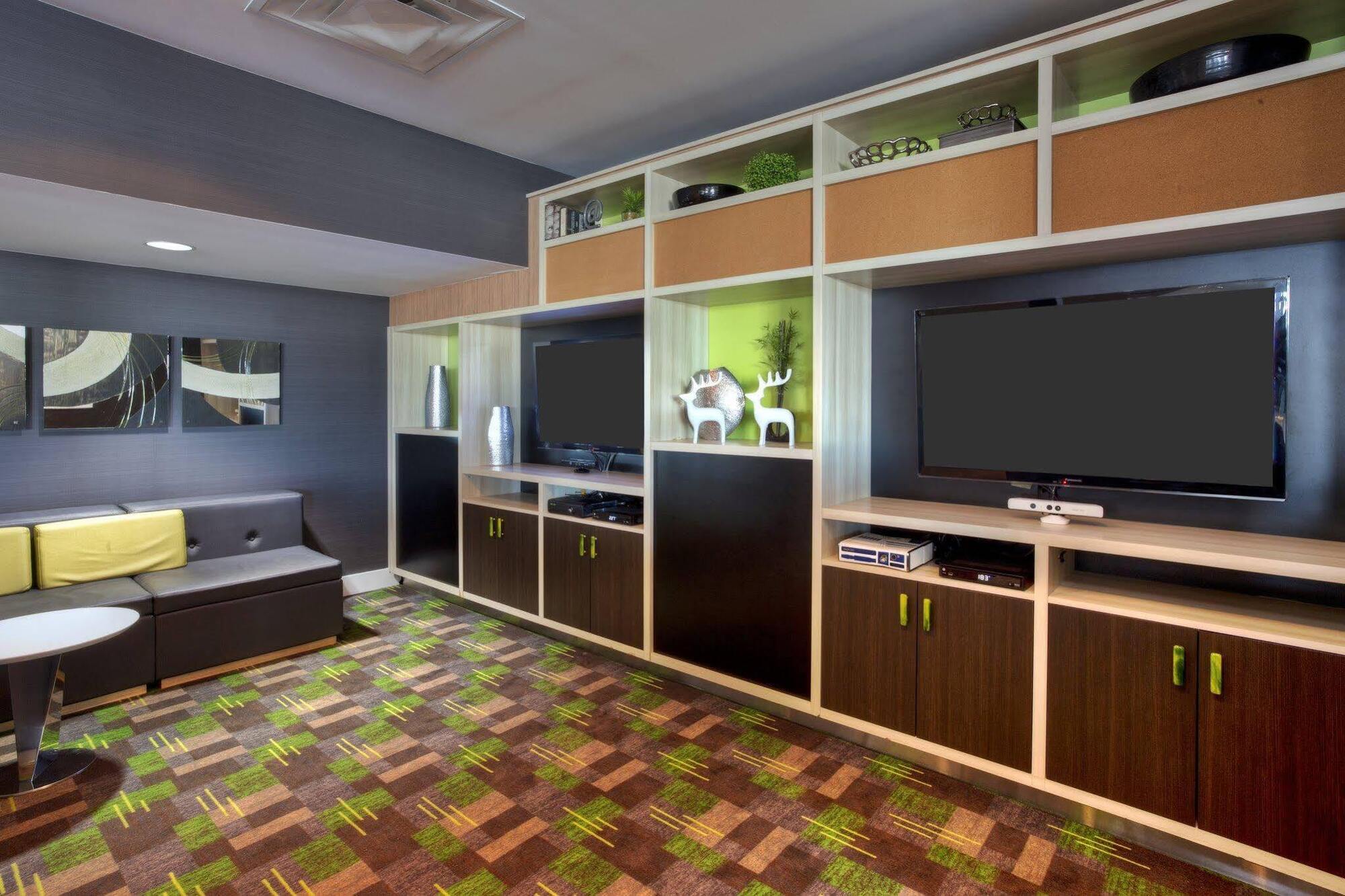 Holiday Inn Express Winnipeg Airport - Polo Park By Ihg Kültér fotó